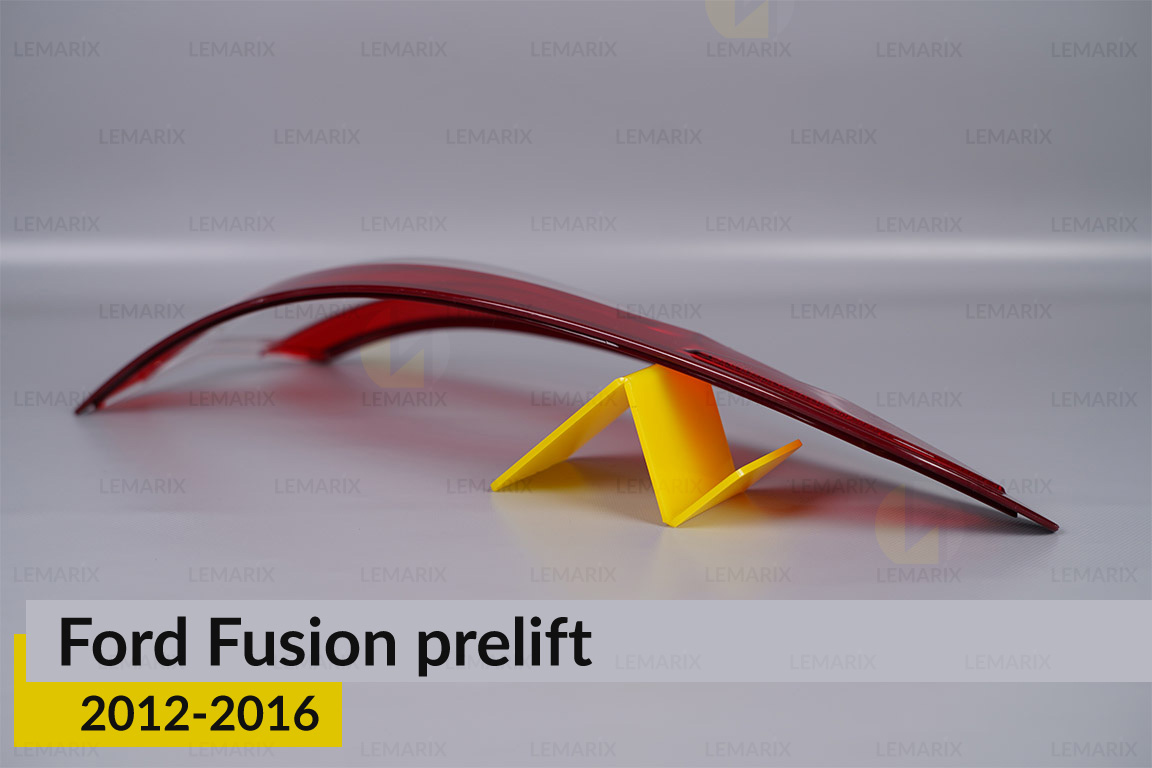Скло заднього ліхтаря зовнішнє в крилі Ford Fusion (2012-2016) дорест праве