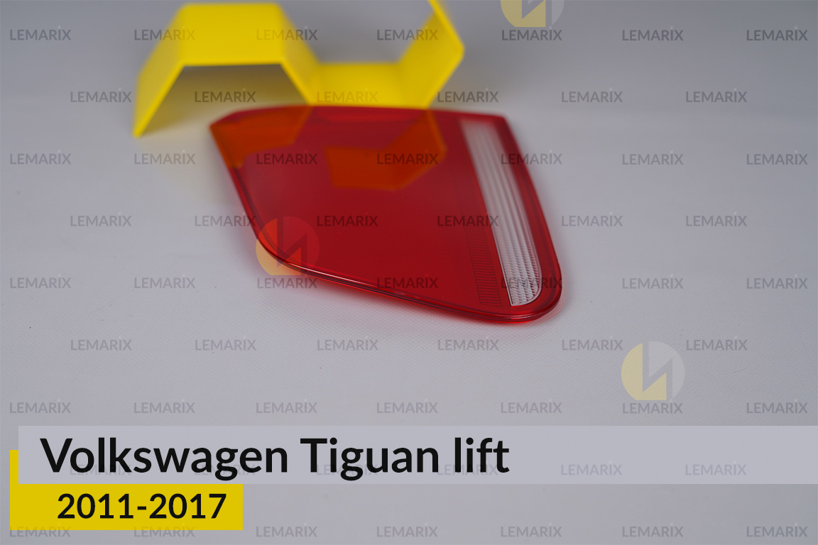 Стекло заднего фонаря внутреннее в крышке багажника VW Volkswagen Tiguan (2011-2017) рест правое