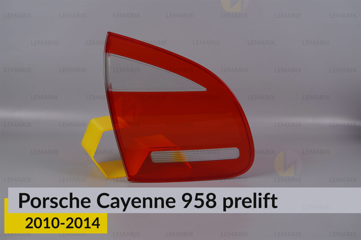 Стекло заднего фонаря внутриннее в крышке багажника Porsche Cayenne 958 (2010-2014) дорест левое