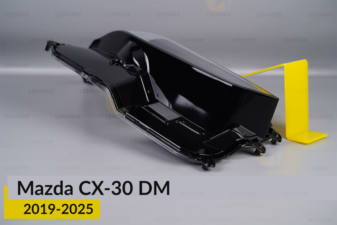 Скло фари Mazda CX-30 DM (2019-2026) праве