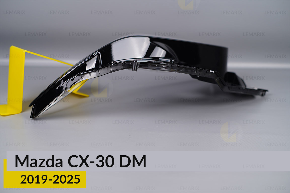 Скло фари Mazda CX-30 DM (2019-2026) праве