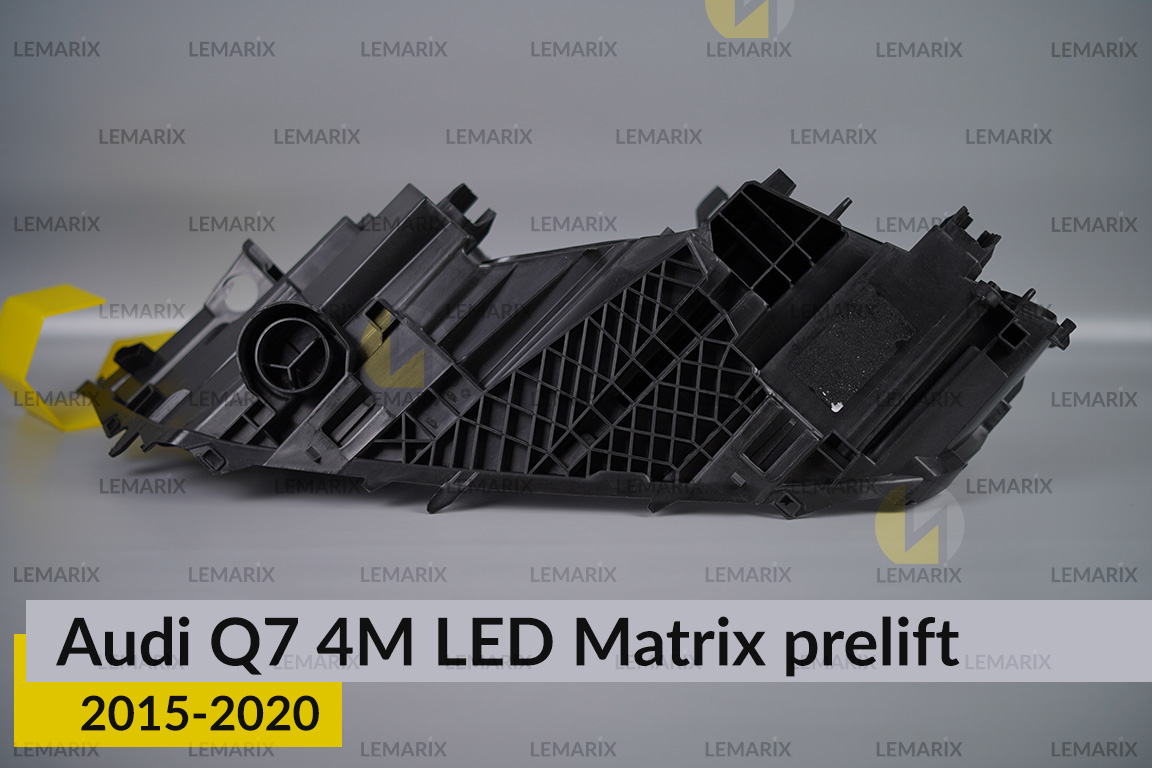 Корпус фари Audi Q7 4M LED Matrix (2015-2020) дорест правий