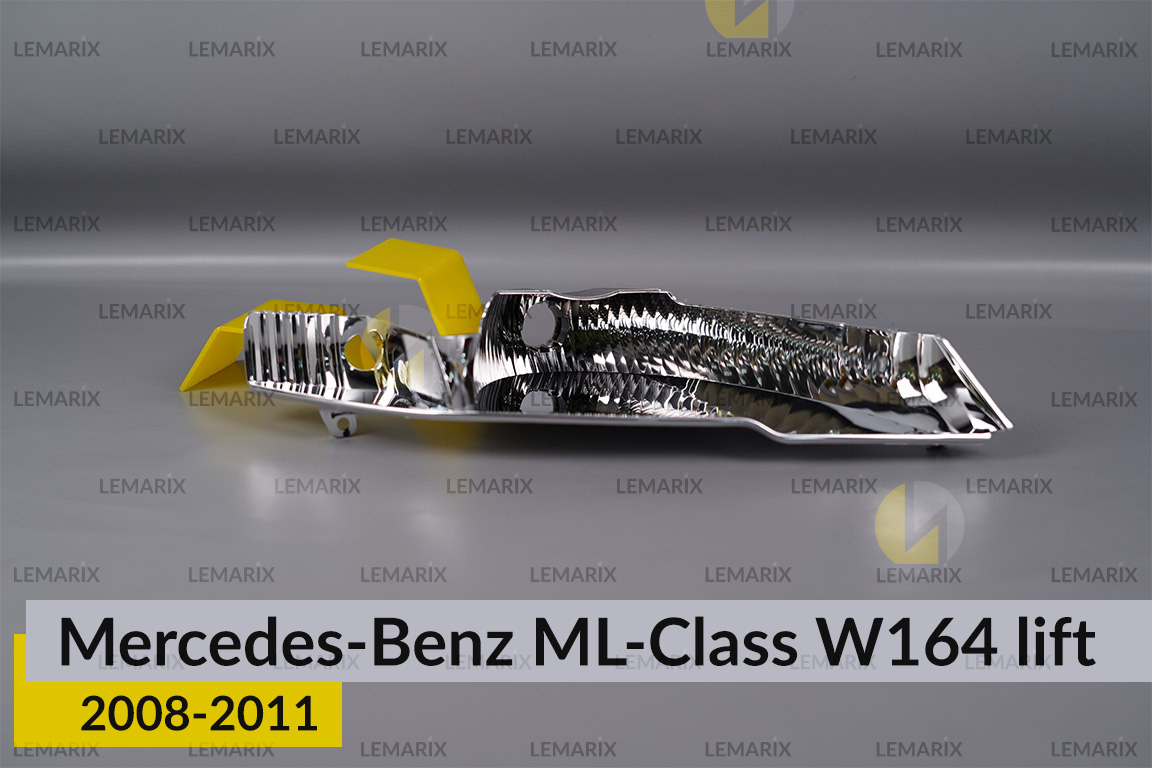 Хромированная декоративная маска поворотника Mercedes-Benz ML-Class W164 (2008-2011) рест правая