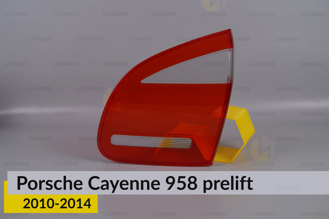 Стекло заднего фонаря внутриннее в крышке багажника Porsche Cayenne 958 (2010-2014) дорест правое
