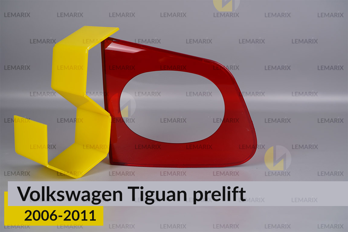 Стекло заднего фонаря внутреннее в крышке багажника VW Volkswagen Tiguan (2006-2011) дорест левое