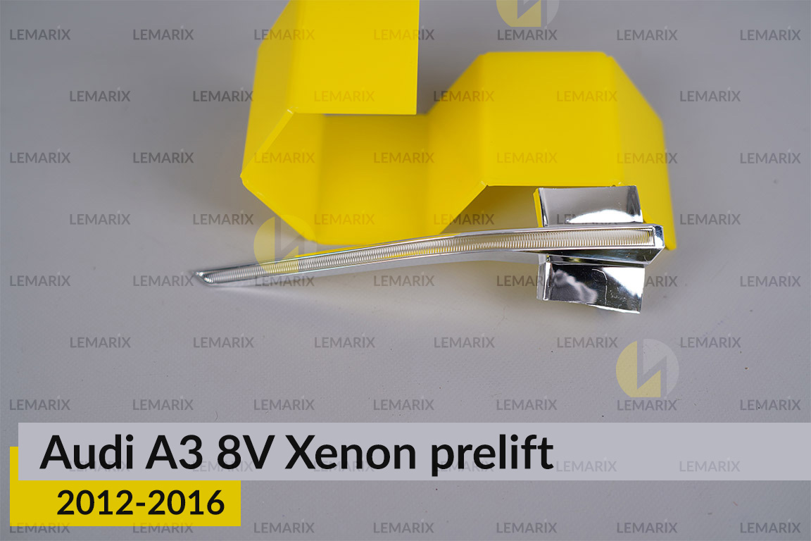 Хромированная декоративная маска светорассеиватель поворотника Audi A3 8V Xenon (2012-2016) дорест левая
