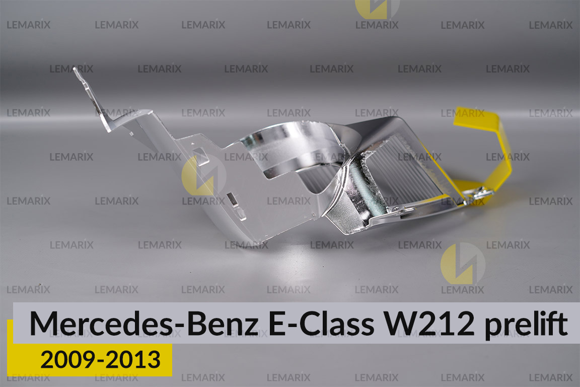 Хромована декоративна маска лінзи внутрішня Mercedes-Benz E-Class W212 (2009-2013) дорест права