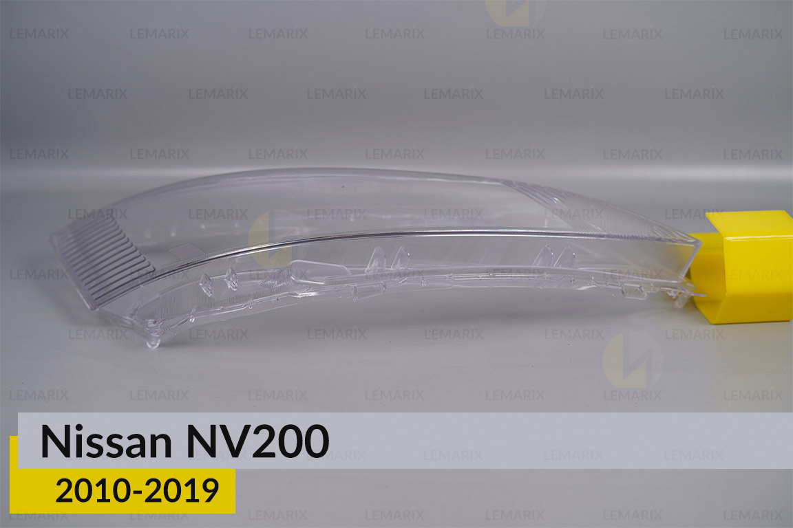 Стекло фары Nissan NV200 (2010-2019) правое