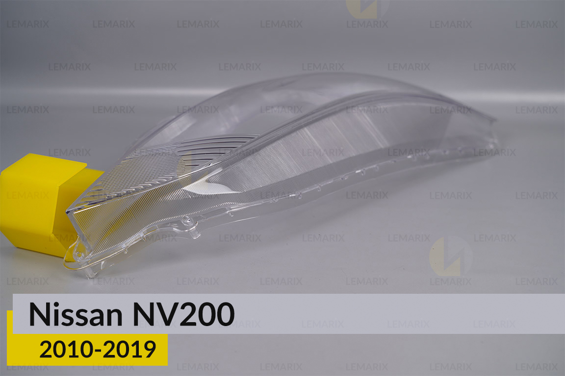 Стекло фары Nissan NV200 (2010-2019) правое