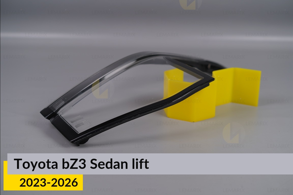 Скло заднього ліхтаря Toyota bZ3 Sedan (2023-2026) рест праве