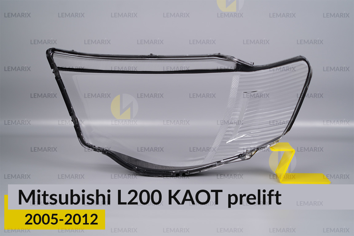 Скло фари Mitsubishi L200 KAOT (2005-2012) дорест праве