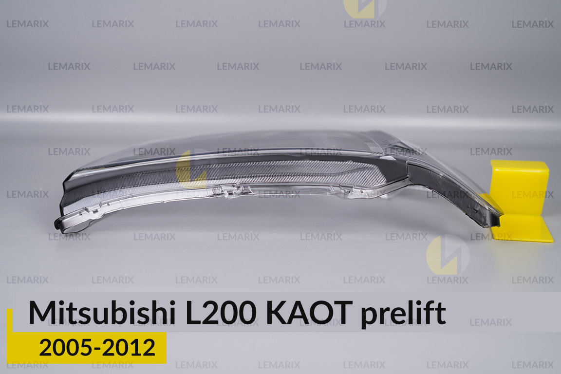 Скло фари Mitsubishi L200 KAOT (2005-2012) дорест праве