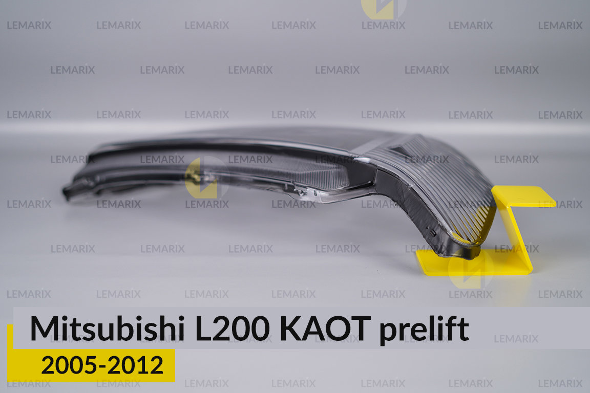Скло фари Mitsubishi L200 KAOT (2005-2012) дорест праве