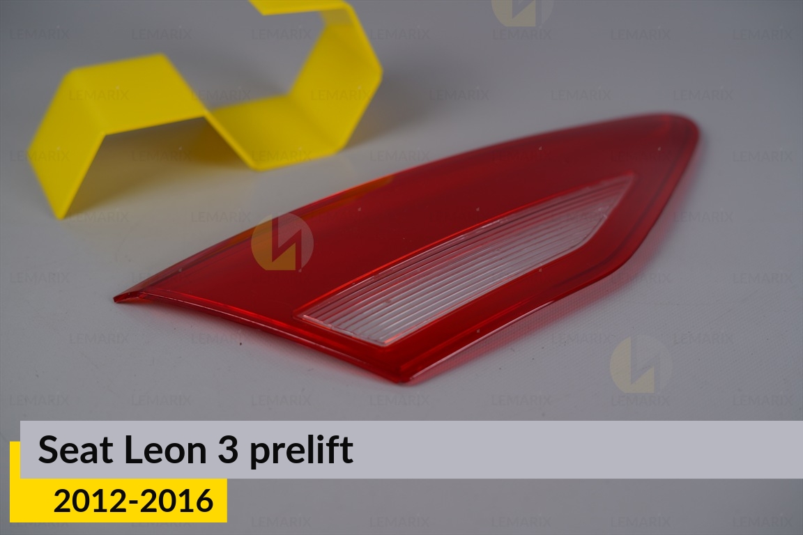 Скло заднього ліхтаря внутрішнє в кришці багажника Seat Leon 3 (2012-2016) дорест ліве