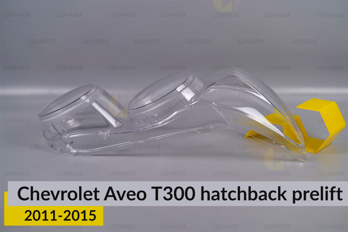 Скло фари Chevrolet Aveo T300 hatchback (2011-2015) дорест праве