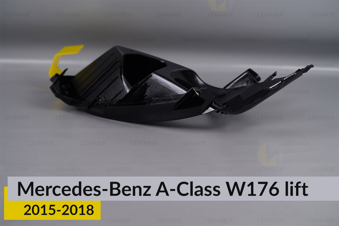Декоративная маска средняя Mercedes-Benz A-Class W176 (2015-2018) рест левая