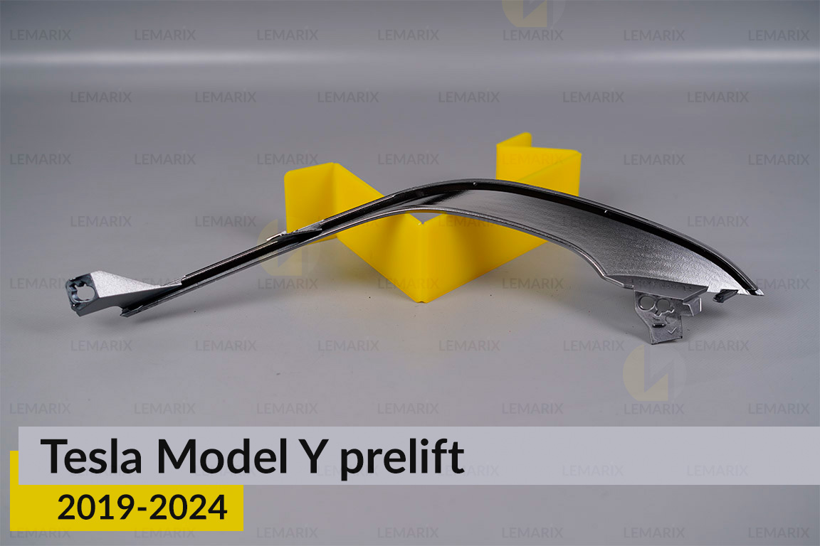 Хромована декоративна маска верхня Tesla Model Y (2019-2024) дорест права