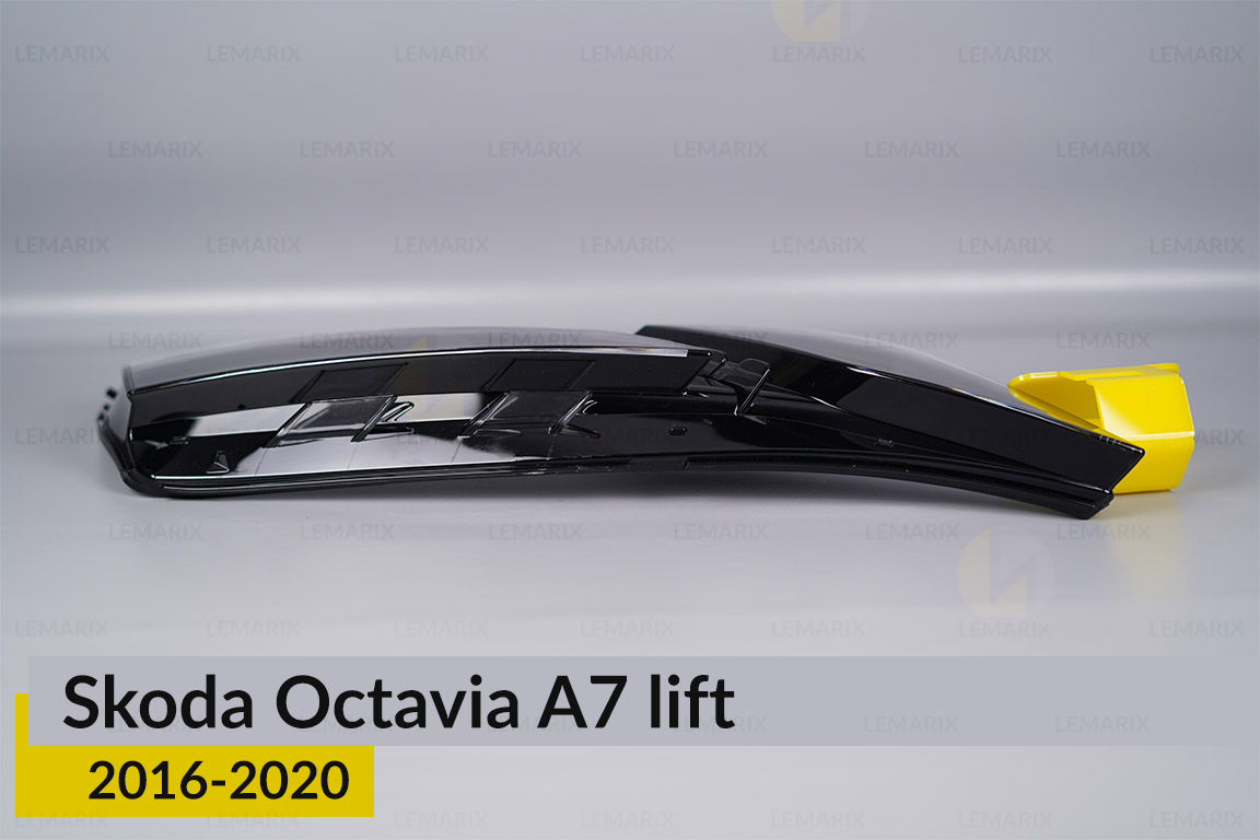 Скло фари Skoda Octavia A7 (2016-2020) рест праве