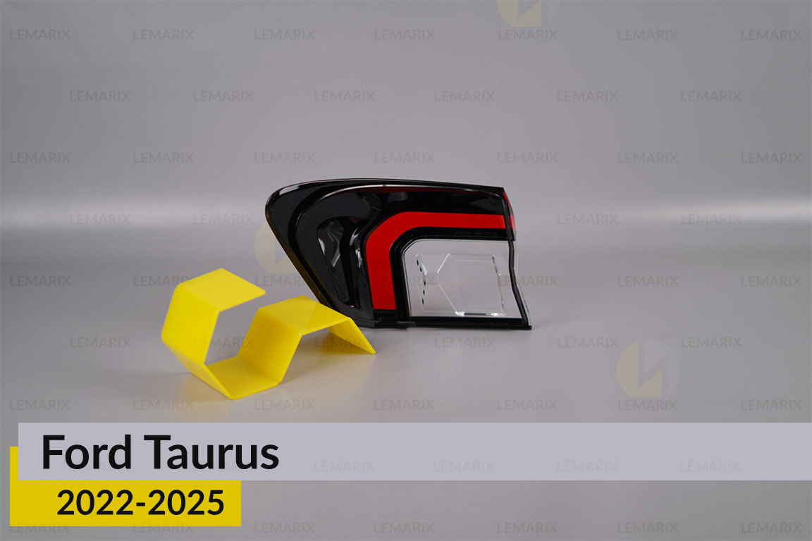 Скло заднього ліхтаря зовнішнє в крилі Ford Taurus (2022-2025) праве