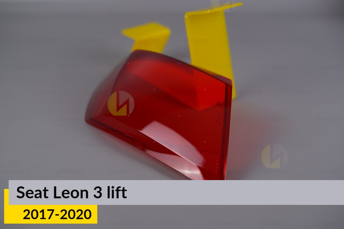 Скло заднього ліхтаря зовнішнє в крилі Seat Leon 3 (2017-2020) рест ліве