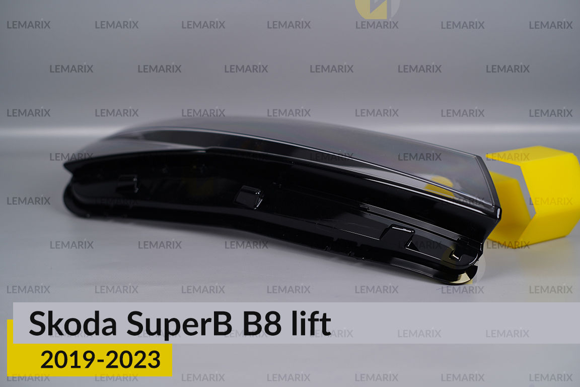 Скло фари Skoda SuperB B8 China (2019-2023) рест праве