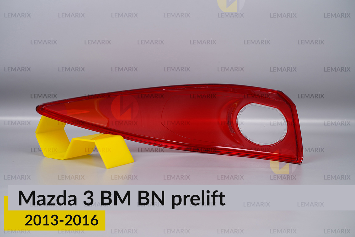 Скло заднього ліхтаря зовнішнє в крилі Mazda 3 BM BN (2013-2016) дорест праве