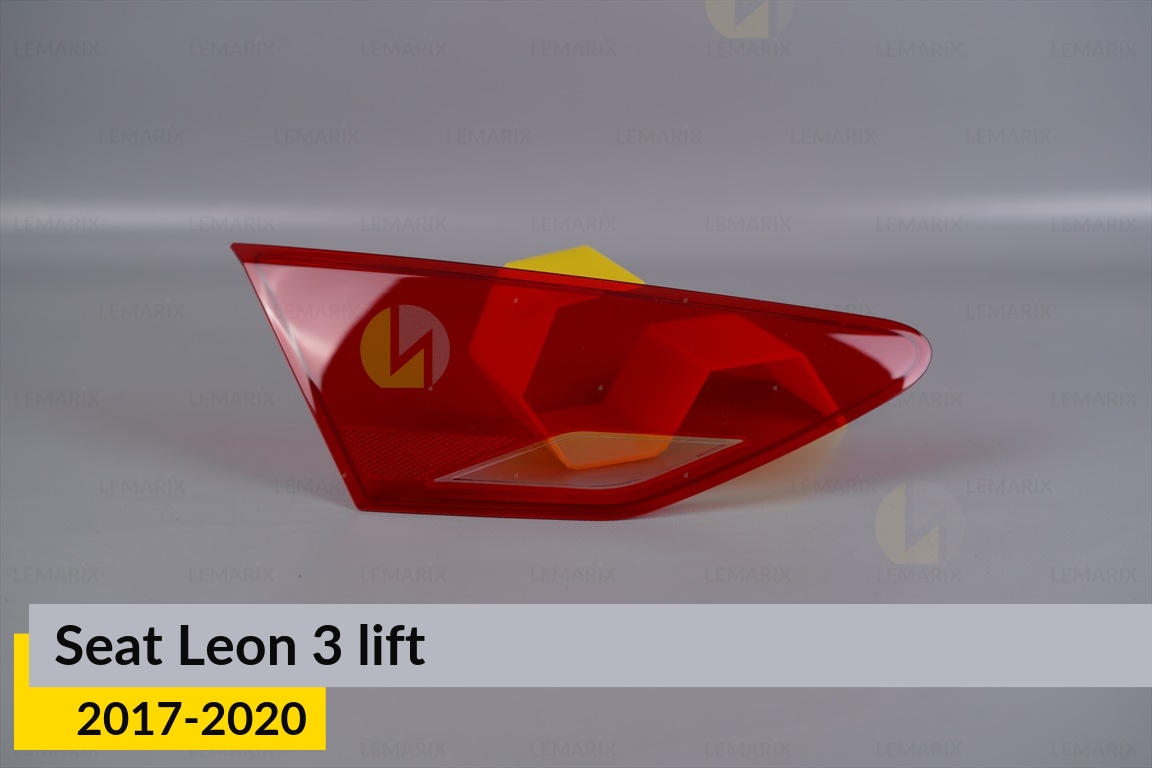 Стекло заднего фонаря внутреннее в крышке багажника Seat Leon 3 (2017-2020) рест левое