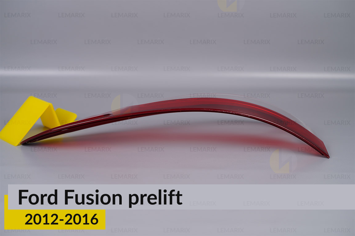 Скло заднього ліхтаря зовнішнє в крилі Ford Fusion (2012-2016) дорест ліве