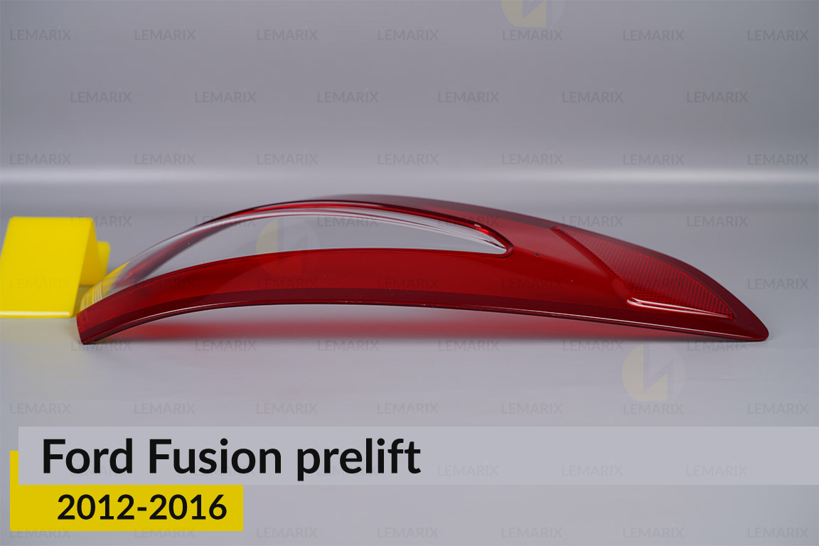 Скло заднього ліхтаря зовнішнє в крилі Ford Fusion (2012-2016) дорест ліве