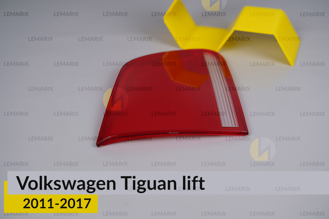 Стекло заднего фонаря внутреннее в крышке багажника VW Volkswagen Tiguan (2011-2017) рест левое