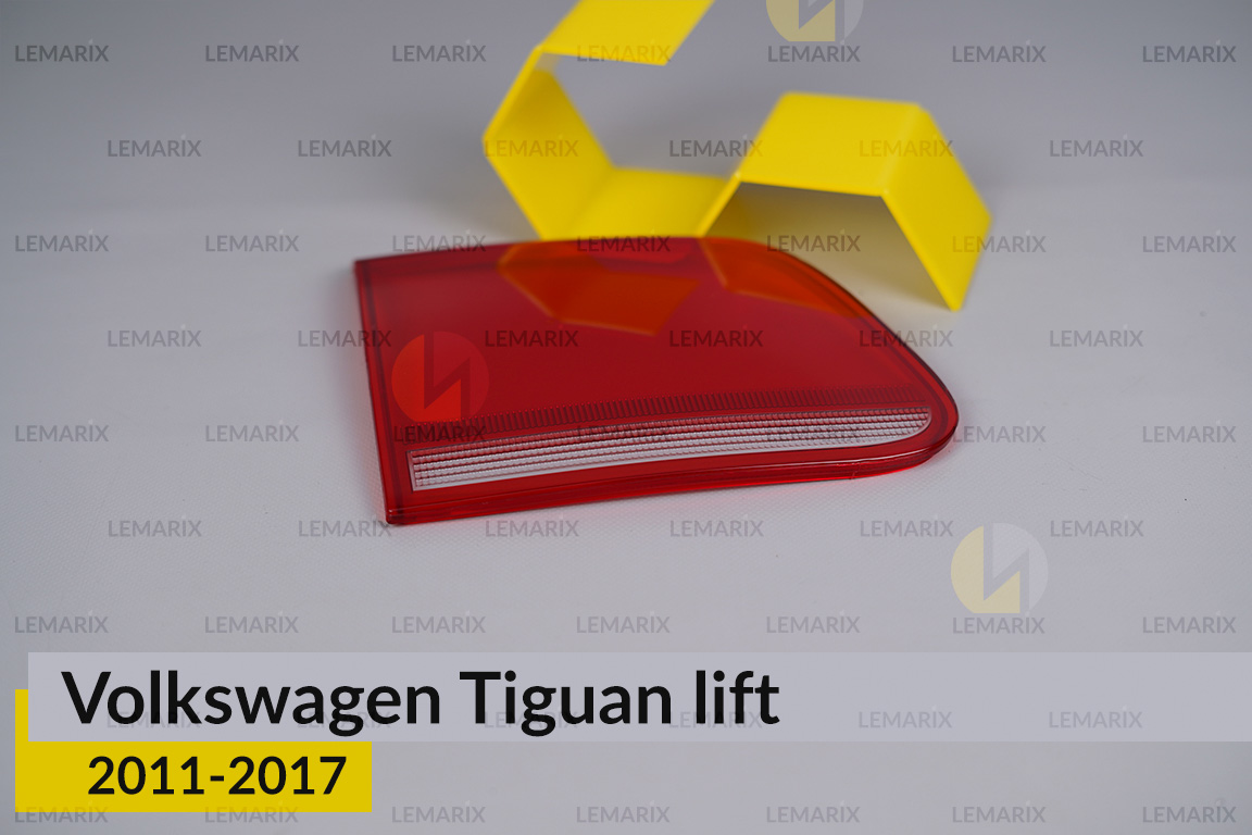 Стекло заднего фонаря внутреннее в крышке багажника VW Volkswagen Tiguan (2011-2017) рест левое