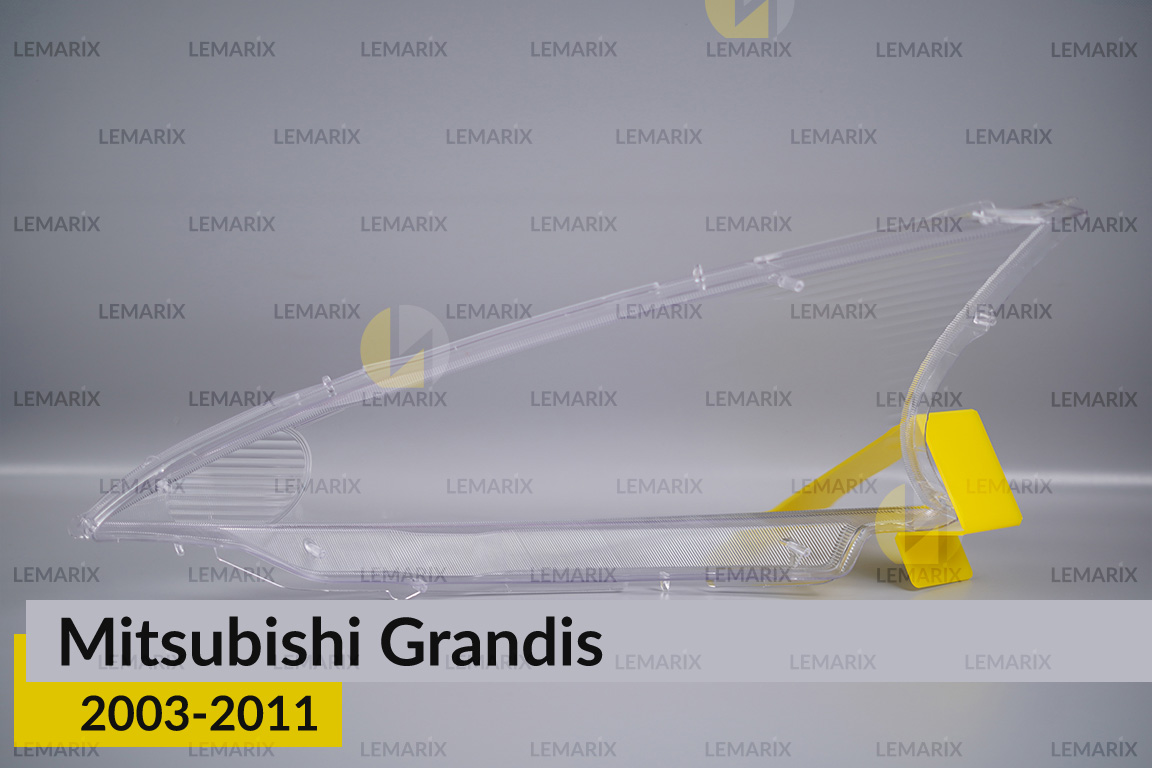 Стекло фары Mitsubishi Grandis (2003-2011) правое