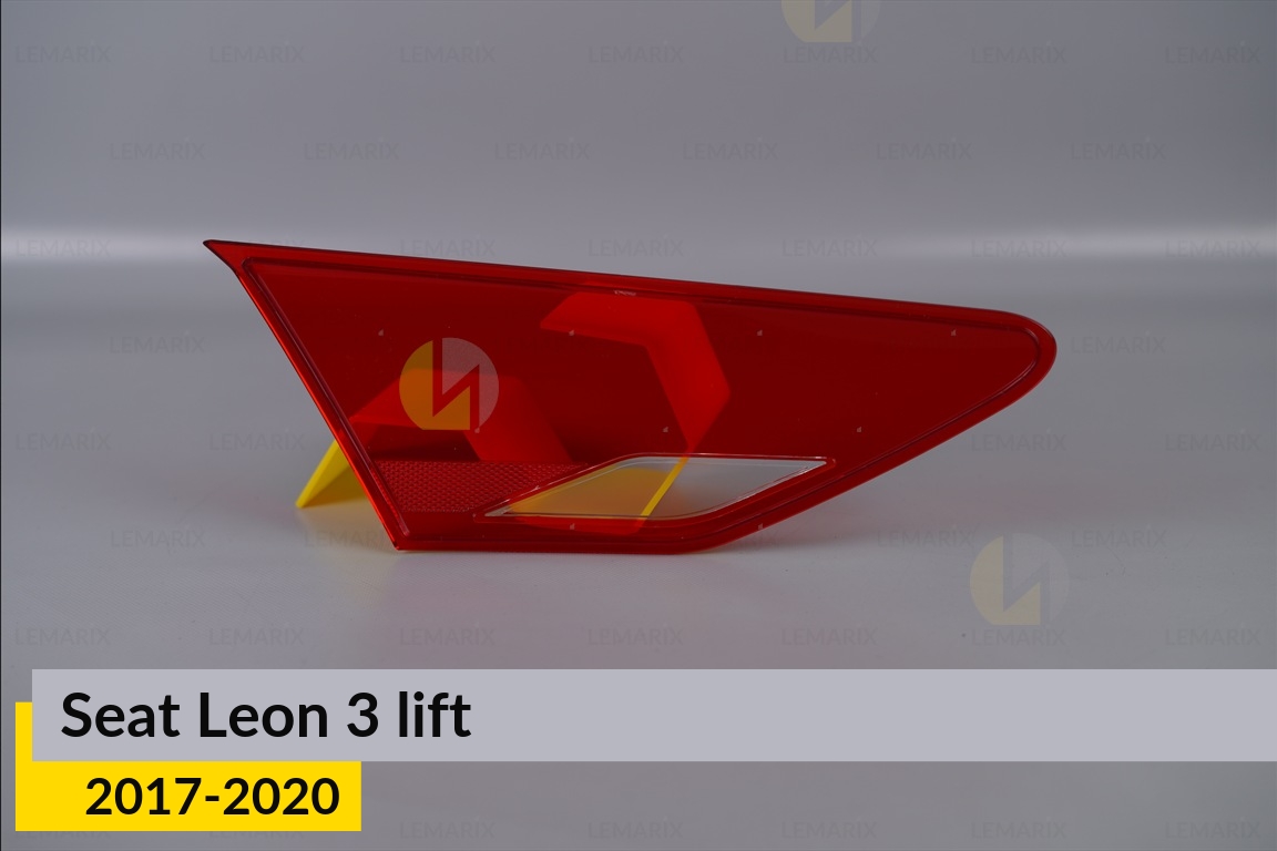 Стекло заднего фонаря внутреннее в крышке багажника Seat Leon 3 (2017-2020) рест правое