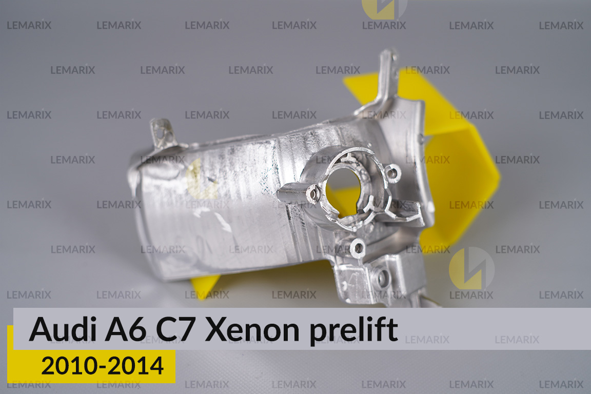 Хромированный отражатель поворотника Audi A6 C7 Xenon (2010-2014) дорест правый