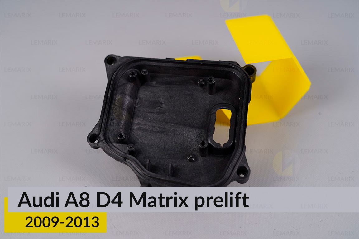 Крышка колпак заглушка фары Audi A8 D4 Matrix (2009-2013) дорест боковая левая