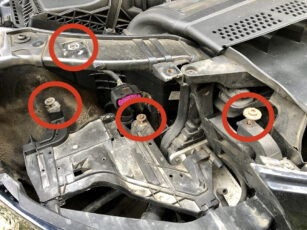 Заміна скла та чистка фари Audi А4В8 2012 року - картинка 4