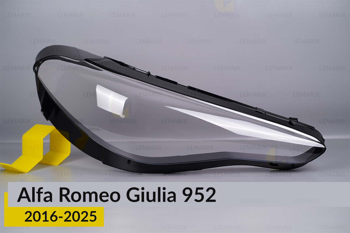 Скло фари Alfa Romeo Giulia 952