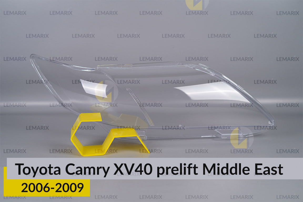 Скло фари Toyota Camry XV40 M. East