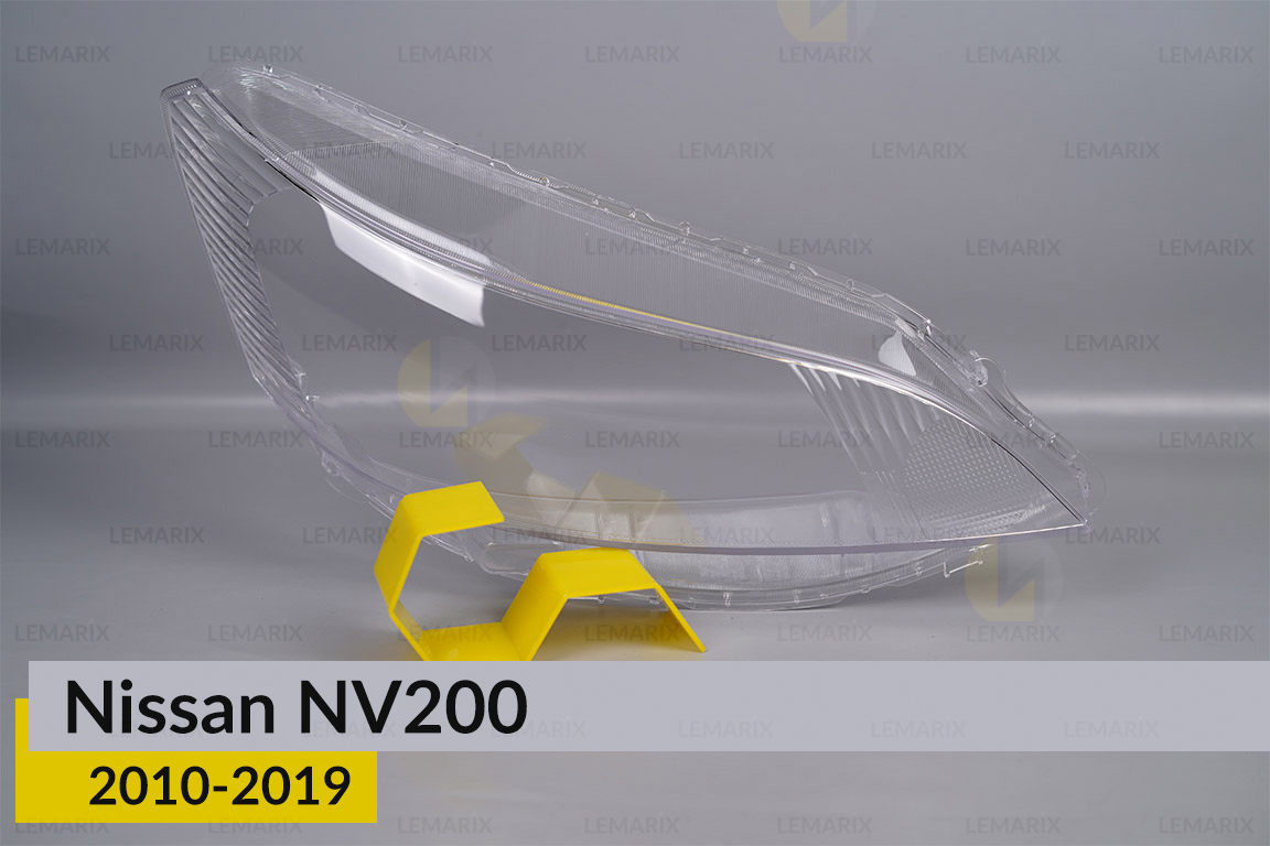 Скло фари Nissan NV200 (2010-2019)