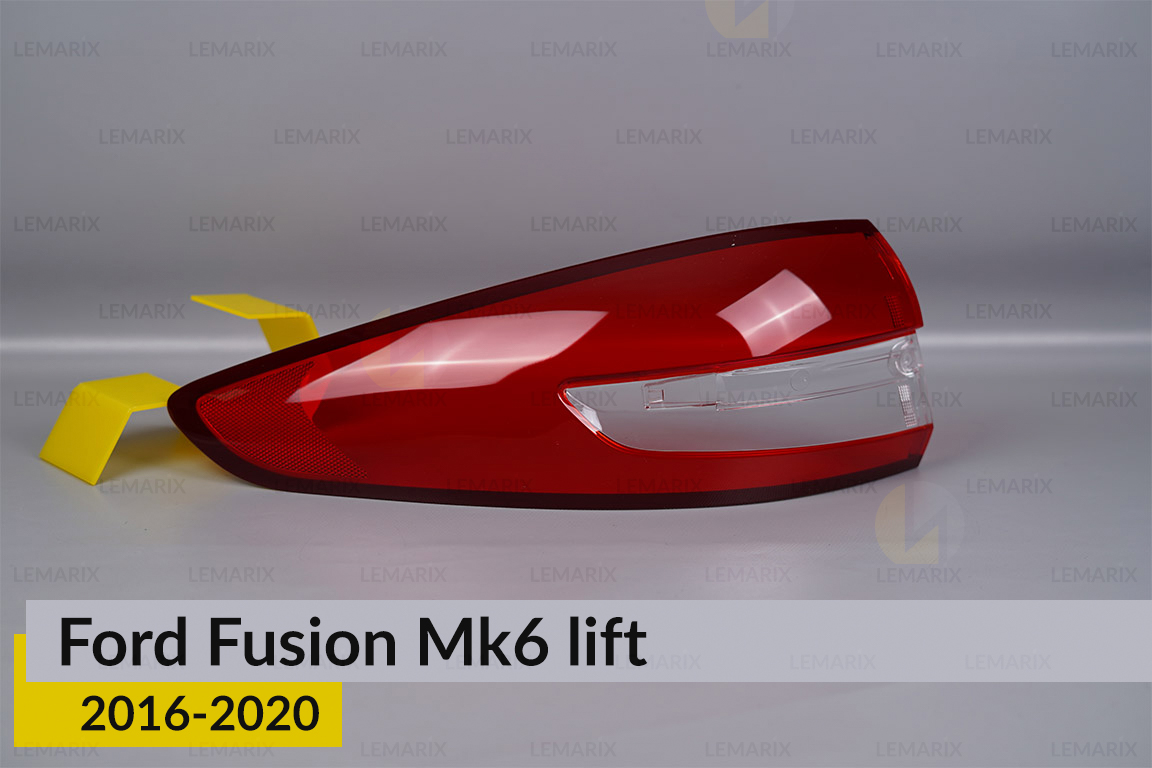 Скло заднього ліхтаря