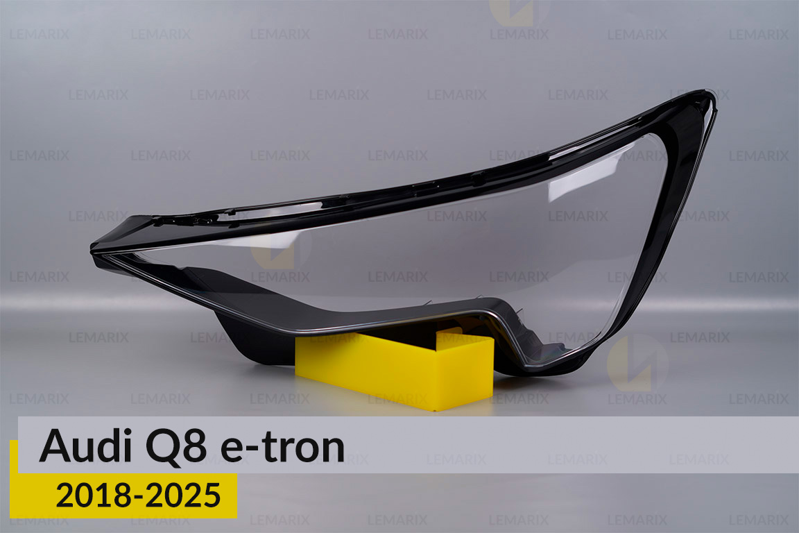 Скло фари Audi Q8 e-tron (2018-2025)